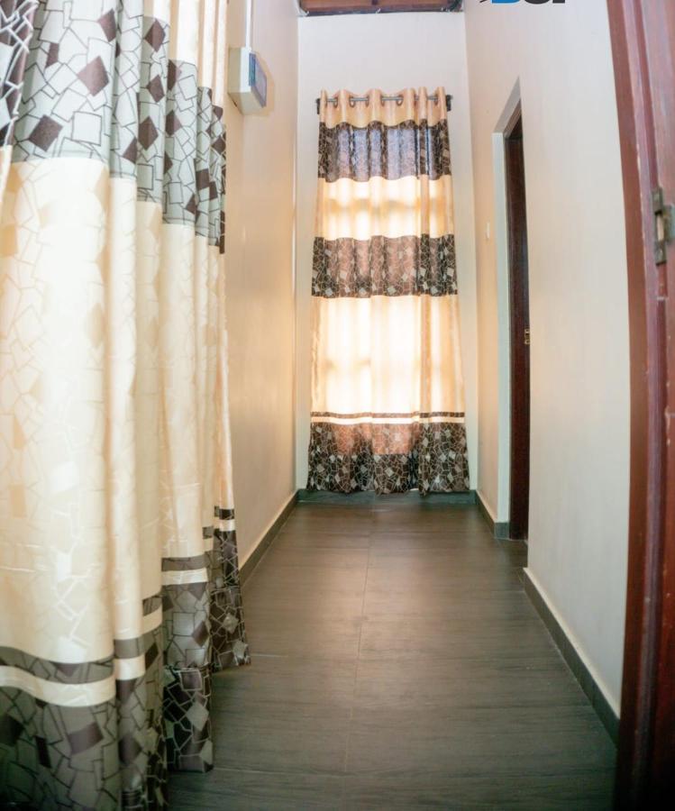 Airport Villa D 87 Katunayaka Exteriér fotografie